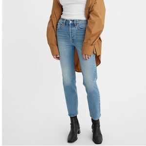 Levi’s Lighwashed Jeans